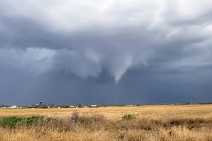 Confirmed Iowa Tornado Damages Buildings Near Garden Grove