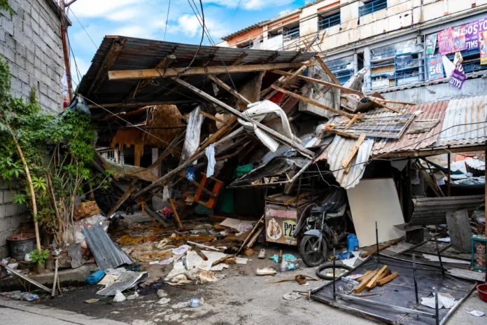 Deadly Aftershocks Follow Philippine Quake That Killed 45