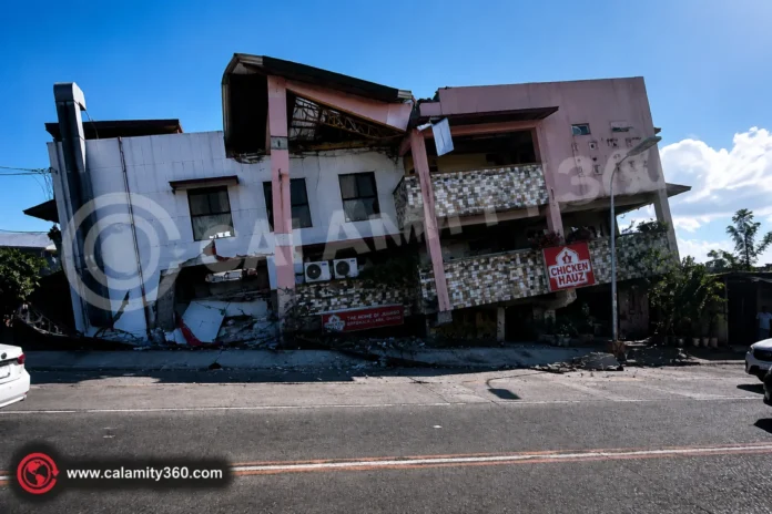 Southern Philippines Reels From M7.8 Quake